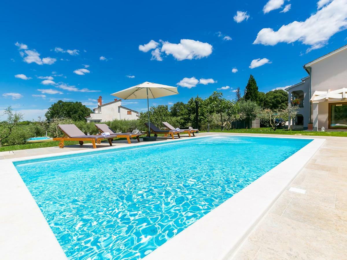 Pool Premium Apartment Vrsar Eksteriør billede