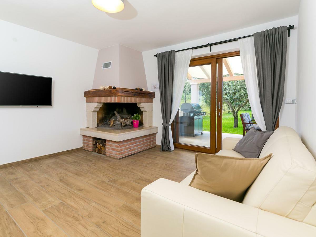 Pool Premium Apartment Vrsar Eksteriør billede