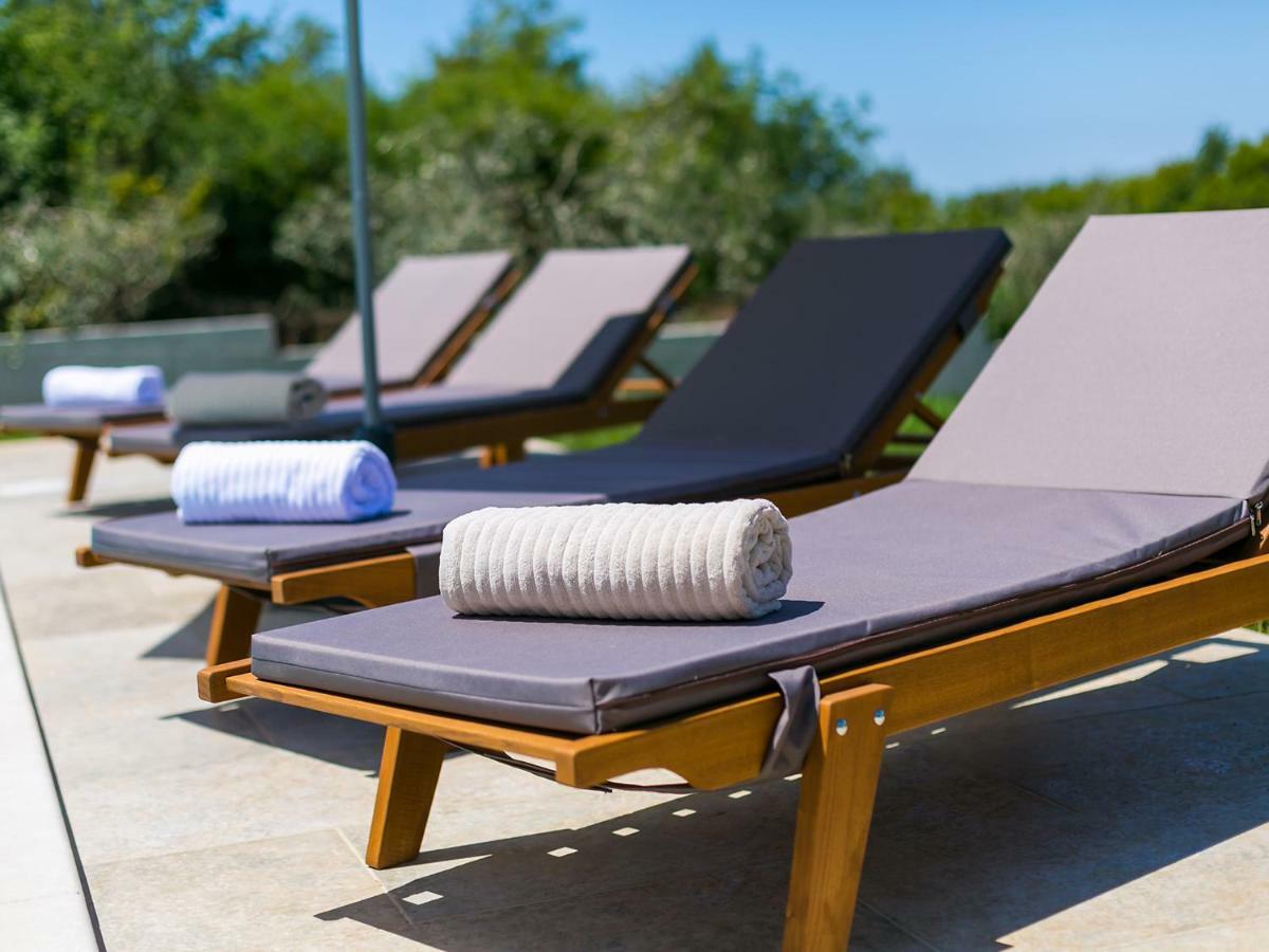 Pool Premium Apartment Vrsar Eksteriør billede